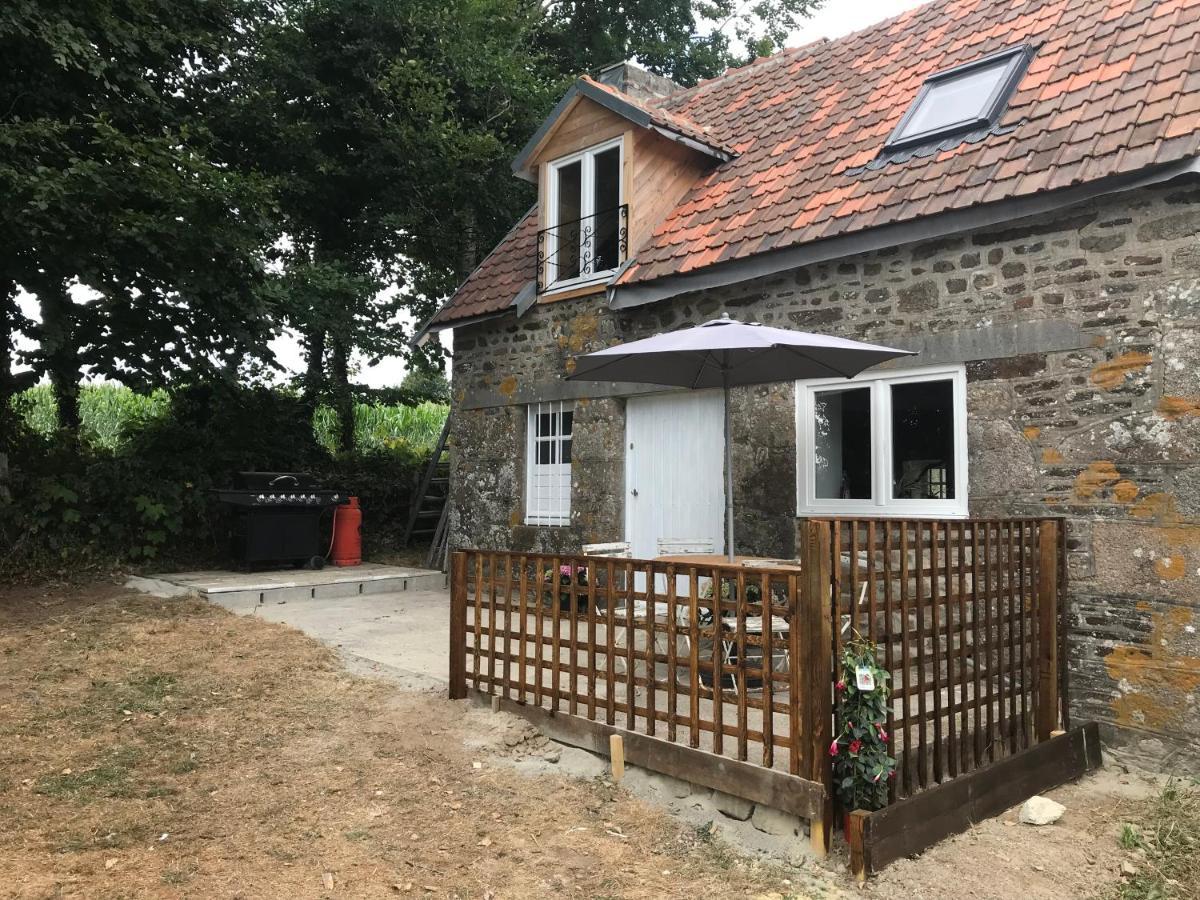 Ferme De Noyes Cottage Sourdeval Esterno foto